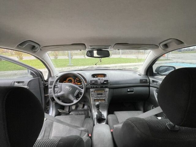 Сірий Тойота Авенсіс, об'ємом двигуна 2.2 л та пробігом 302 тис. км за 5850 $, фото 6 на Automoto.ua