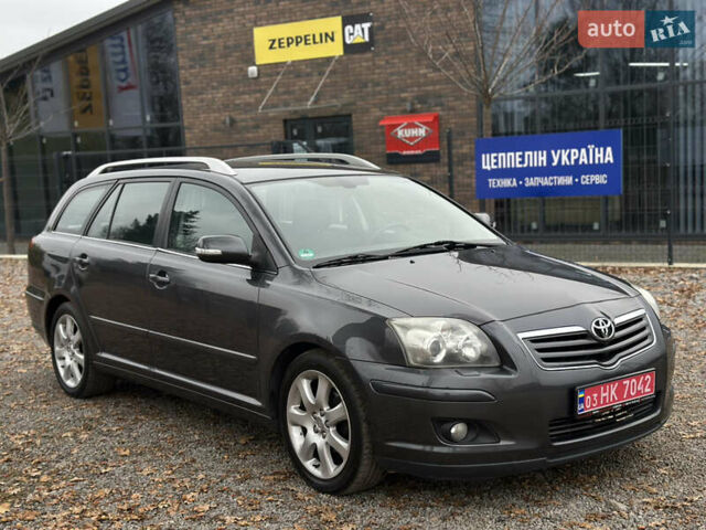 Серый Тойота Авенсис, объемом двигателя 1.8 л и пробегом 219 тыс. км за 6700 $, фото 3 на Automoto.ua