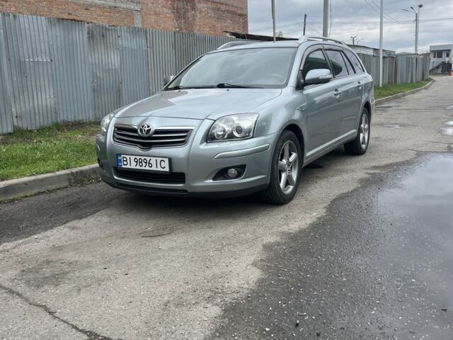 Серый Тойота Авенсис, объемом двигателя 2.2 л и пробегом 200 тыс. км за 7250 $, фото 1 на Automoto.ua