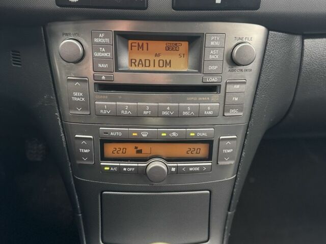 Сірий Тойота Авенсіс, об'ємом двигуна 2 л та пробігом 250 тис. км за 3250 $, фото 15 на Automoto.ua