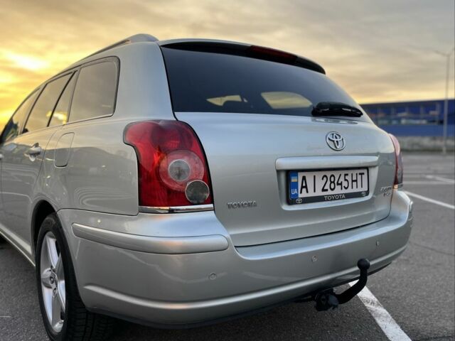 Серый Тойота Авенсис, объемом двигателя 2.2 л и пробегом 250 тыс. км за 7200 $, фото 5 на Automoto.ua