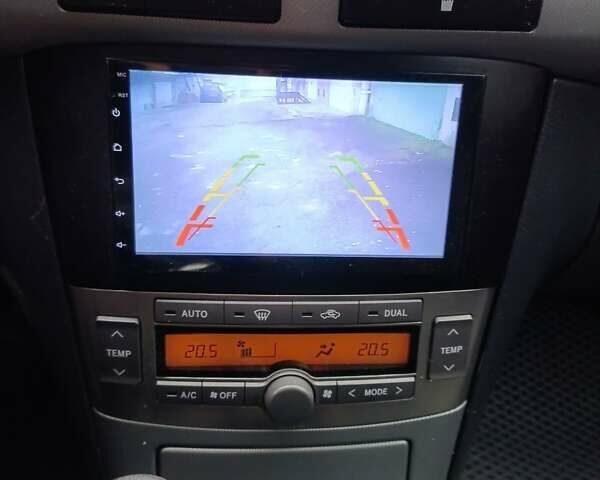 Серый Тойота Авенсис, объемом двигателя 2.2 л и пробегом 285 тыс. км за 5000 $, фото 9 на Automoto.ua