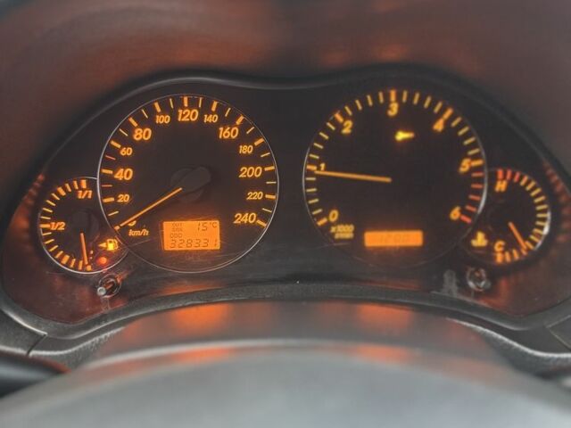 Сірий Тойота Авенсіс, об'ємом двигуна 2 л та пробігом 250 тис. км за 3250 $, фото 13 на Automoto.ua