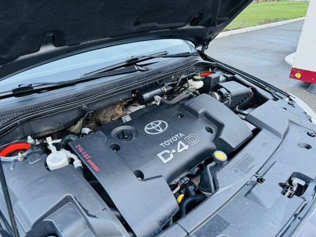 Серый Тойота Авенсис, объемом двигателя 2 л и пробегом 231 тыс. км за 2950 $, фото 17 на Automoto.ua