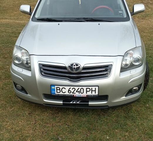 Серый Тойота Авенсис, объемом двигателя 2.2 л и пробегом 298 тыс. км за 6500 $, фото 2 на Automoto.ua