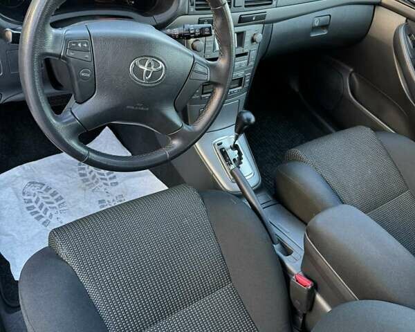 Серый Тойота Авенсис, объемом двигателя 1.8 л и пробегом 207 тыс. км за 7700 $, фото 8 на Automoto.ua