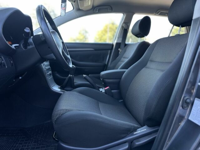 Серый Тойота Авенсис, объемом двигателя 1.8 л и пробегом 219 тыс. км за 7000 $, фото 6 на Automoto.ua