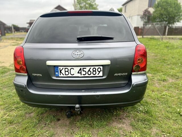 Серый Тойота Авенсис, объемом двигателя 2.2 л и пробегом 245 тыс. км за 3200 $, фото 4 на Automoto.ua