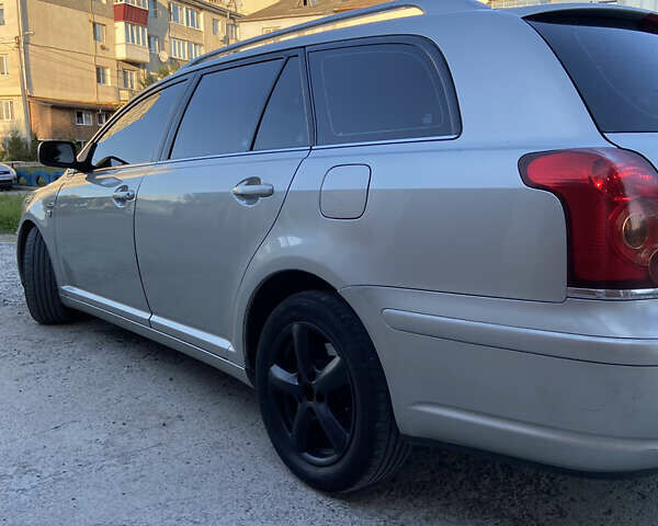 Серый Тойота Авенсис, объемом двигателя 2.23 л и пробегом 306 тыс. км за 5200 $, фото 2 на Automoto.ua