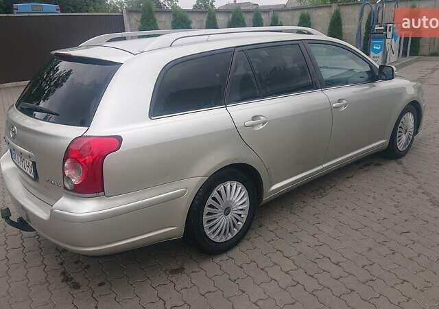 Серый Тойота Авенсис, объемом двигателя 1.79 л и пробегом 190 тыс. км за 6000 $, фото 3 на Automoto.ua