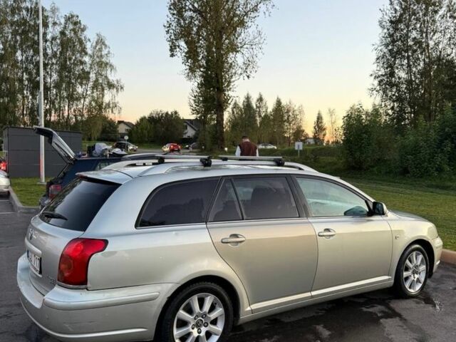 Серый Тойота Авенсис, объемом двигателя 2.2 л и пробегом 280 тыс. км за 2281 $, фото 5 на Automoto.ua