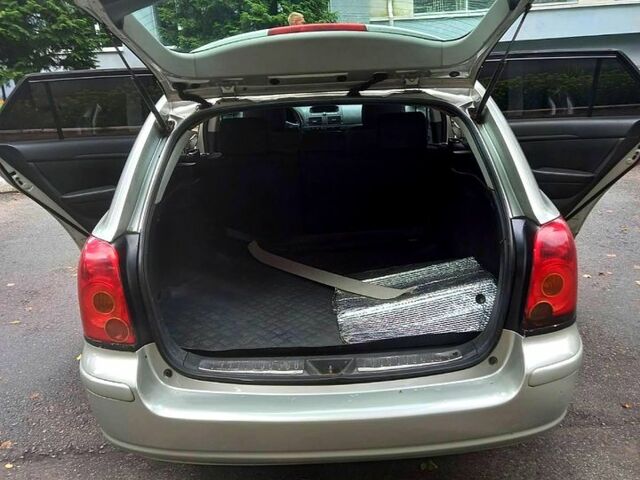 Серый Тойота Авенсис, объемом двигателя 2.2 л и пробегом 229 тыс. км за 5800 $, фото 5 на Automoto.ua
