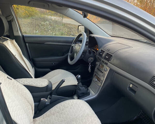 Сірий Тойота Авенсіс, об'ємом двигуна 2.2 л та пробігом 308 тис. км за 6199 $, фото 6 на Automoto.ua