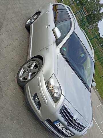 Серый Тойота Авенсис, объемом двигателя 2.2 л и пробегом 192 тыс. км за 7500 $, фото 9 на Automoto.ua