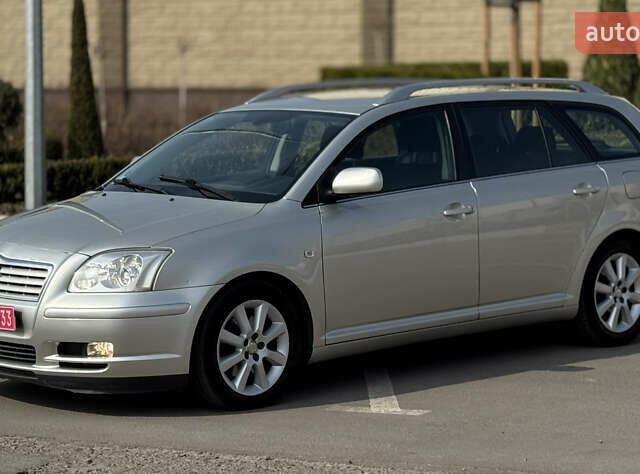 Серый Тойота Авенсис, объемом двигателя 2 л и пробегом 229 тыс. км за 6300 $, фото 3 на Automoto.ua
