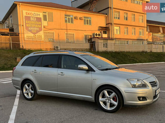 Серый Тойота Авенсис, объемом двигателя 2.2 л и пробегом 299 тыс. км за 7200 $, фото 2 на Automoto.ua