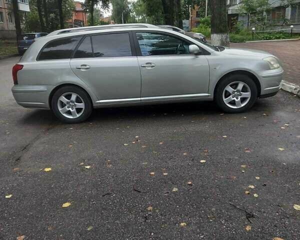 Серый Тойота Авенсис, объемом двигателя 2.2 л и пробегом 229 тыс. км за 5800 $, фото 2 на Automoto.ua