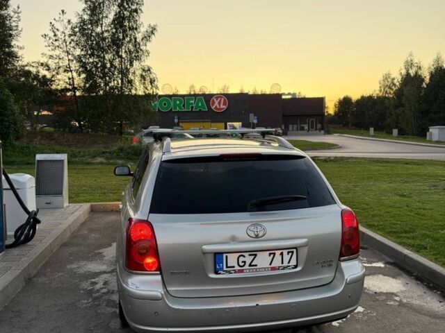 Серый Тойота Авенсис, объемом двигателя 2.2 л и пробегом 280 тыс. км за 2281 $, фото 3 на Automoto.ua