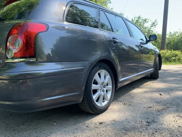 Серый Тойота Авенсис, объемом двигателя 2 л и пробегом 382 тыс. км за 6700 $, фото 7 на Automoto.ua