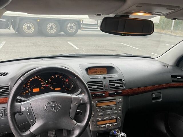 Серый Тойота Авенсис, объемом двигателя 2.2 л и пробегом 300 тыс. км за 3099 $, фото 9 на Automoto.ua