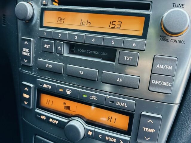 Серый Тойота Авенсис, объемом двигателя 2 л и пробегом 231 тыс. км за 2950 $, фото 14 на Automoto.ua