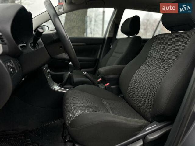 Серый Тойота Авенсис, объемом двигателя 1.8 л и пробегом 219 тыс. км за 6700 $, фото 22 на Automoto.ua