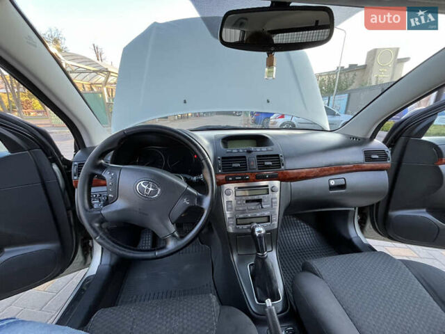 Сірий Тойота Авенсіс, об'ємом двигуна 1.8 л та пробігом 265 тис. км за 5999 $, фото 27 на Automoto.ua