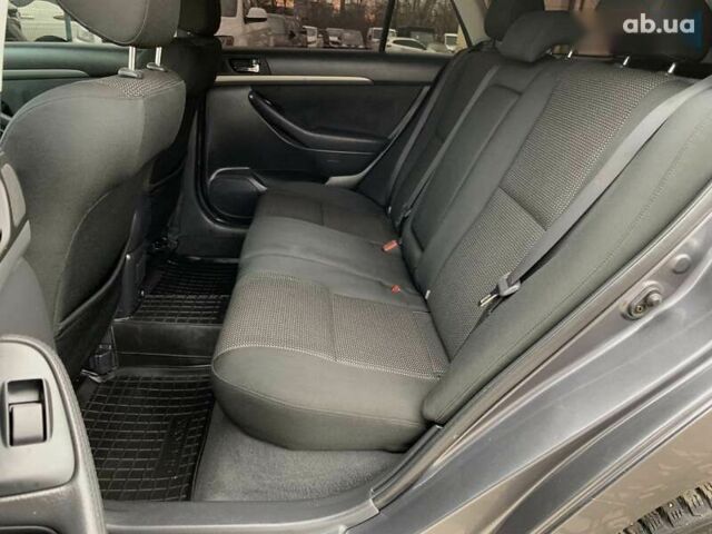 Серый Тойота Авенсис, объемом двигателя 2.2 л и пробегом 272 тыс. км за 4000 $, фото 26 на Automoto.ua