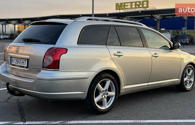 Серый Тойота Авенсис, объемом двигателя 2.2 л и пробегом 299 тыс. км за 7200 $, фото 4 на Automoto.ua