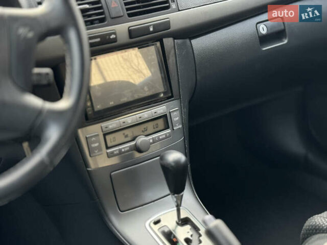 Серый Тойота Авенсис, объемом двигателя 2 л и пробегом 229 тыс. км за 6300 $, фото 35 на Automoto.ua