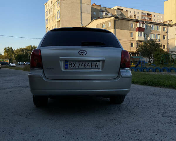 Серый Тойота Авенсис, объемом двигателя 2.23 л и пробегом 306 тыс. км за 5200 $, фото 4 на Automoto.ua