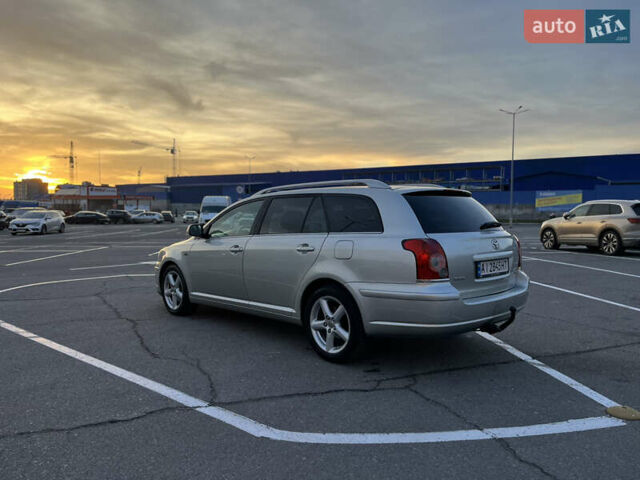 Серый Тойота Авенсис, объемом двигателя 2.2 л и пробегом 298 тыс. км за 6800 $, фото 6 на Automoto.ua