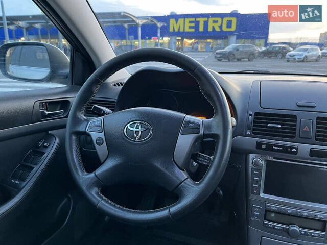 Серый Тойота Авенсис, объемом двигателя 2.2 л и пробегом 299 тыс. км за 7200 $, фото 25 на Automoto.ua