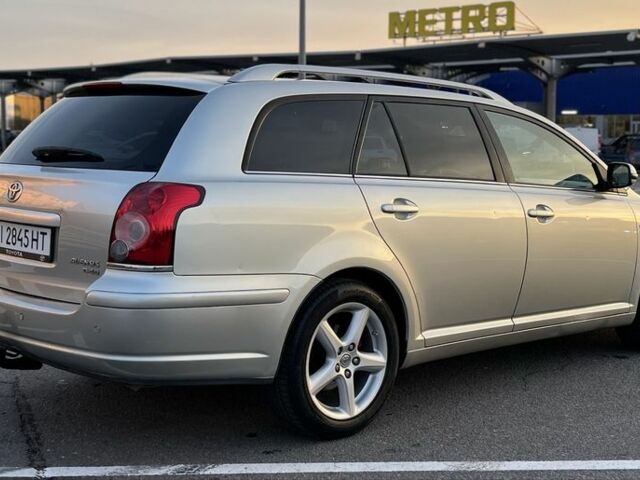 Серый Тойота Авенсис, объемом двигателя 2.2 л и пробегом 250 тыс. км за 7200 $, фото 3 на Automoto.ua