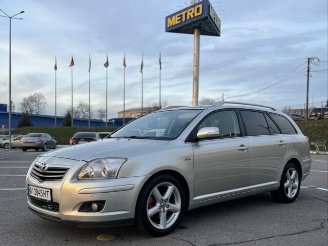 Серый Тойота Авенсис, объемом двигателя 2.2 л и пробегом 250 тыс. км за 7200 $, фото 10 на Automoto.ua