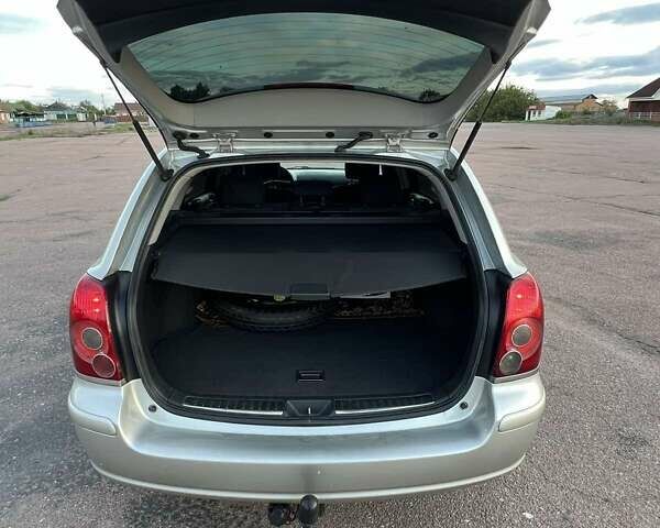 Серый Тойота Авенсис, объемом двигателя 1.79 л и пробегом 181 тыс. км за 6200 $, фото 18 на Automoto.ua