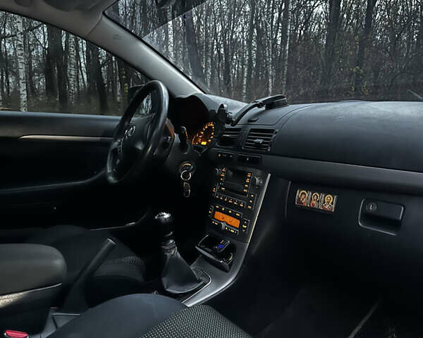 Сірий Тойота Авенсіс, об'ємом двигуна 2.2 л та пробігом 293 тис. км за 5400 $, фото 7 на Automoto.ua