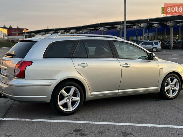 Серый Тойота Авенсис, объемом двигателя 2.2 л и пробегом 299 тыс. км за 7200 $, фото 3 на Automoto.ua