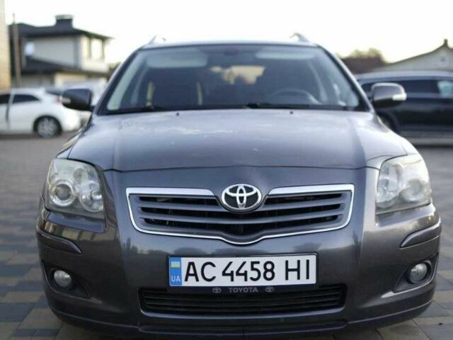 Серый Тойота Авенсис, объемом двигателя 2 л и пробегом 259 тыс. км за 4800 $, фото 1 на Automoto.ua