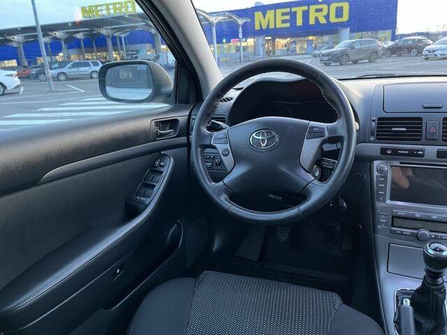 Серый Тойота Авенсис, объемом двигателя 2.2 л и пробегом 250 тыс. км за 7200 $, фото 23 на Automoto.ua