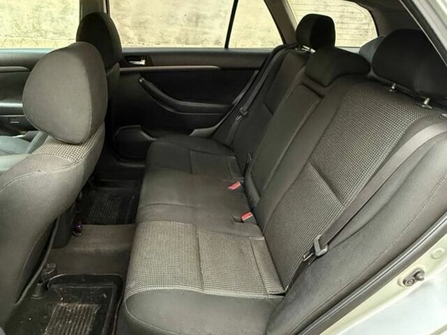 Серый Тойота Авенсис, объемом двигателя 2.2 л и пробегом 460 тыс. км за 5700 $, фото 10 на Automoto.ua