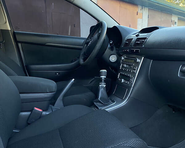 Серый Тойота Авенсис, объемом двигателя 2.23 л и пробегом 306 тыс. км за 5200 $, фото 10 на Automoto.ua