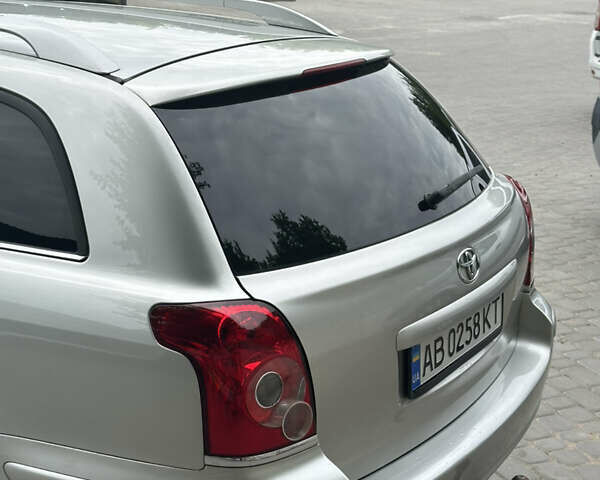 Сірий Тойота Авенсіс, об'ємом двигуна 1.8 л та пробігом 200 тис. км за 7500 $, фото 7 на Automoto.ua