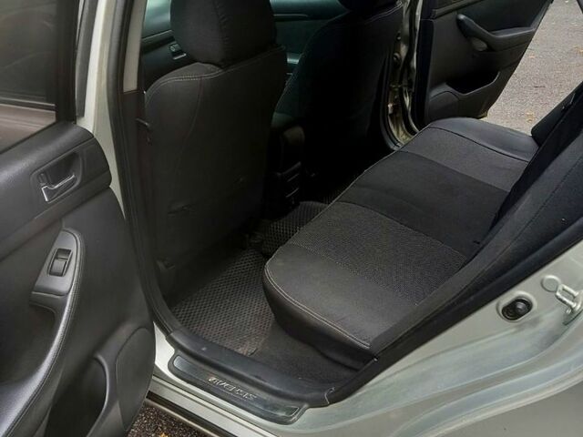 Серый Тойота Авенсис, объемом двигателя 2.2 л и пробегом 229 тыс. км за 5800 $, фото 8 на Automoto.ua