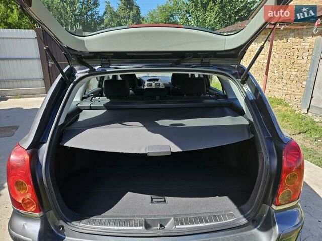 Серый Тойота Авенсис, объемом двигателя 1.79 л и пробегом 224 тыс. км за 7400 $, фото 16 на Automoto.ua