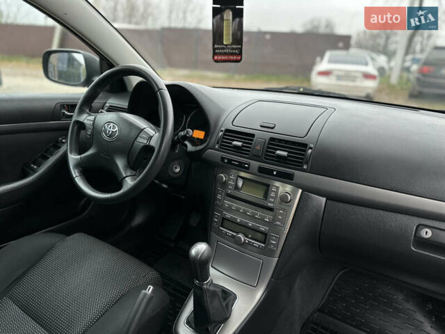 Серый Тойота Авенсис, объемом двигателя 1.8 л и пробегом 219 тыс. км за 6700 $, фото 44 на Automoto.ua