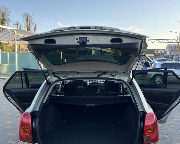 Сірий Тойота Авенсіс, об'ємом двигуна 1.8 л та пробігом 265 тис. км за 5999 $, фото 35 на Automoto.ua