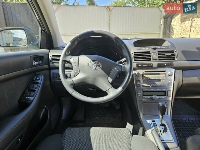 Серый Тойота Авенсис, объемом двигателя 1.79 л и пробегом 224 тыс. км за 7400 $, фото 17 на Automoto.ua