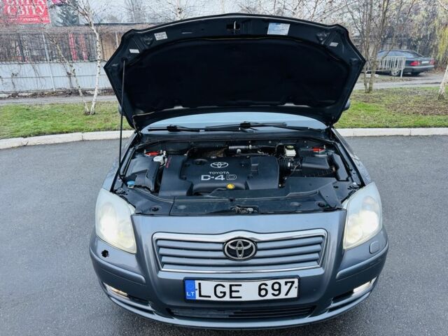 Серый Тойота Авенсис, объемом двигателя 2 л и пробегом 231 тыс. км за 2950 $, фото 16 на Automoto.ua