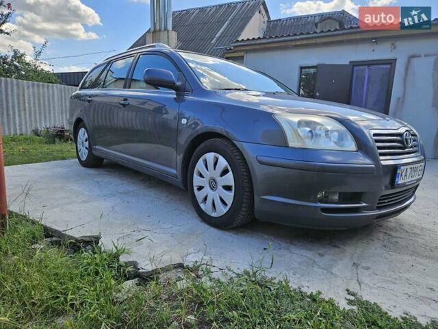 Серый Тойота Авенсис, объемом двигателя 1.79 л и пробегом 224 тыс. км за 7400 $, фото 4 на Automoto.ua
